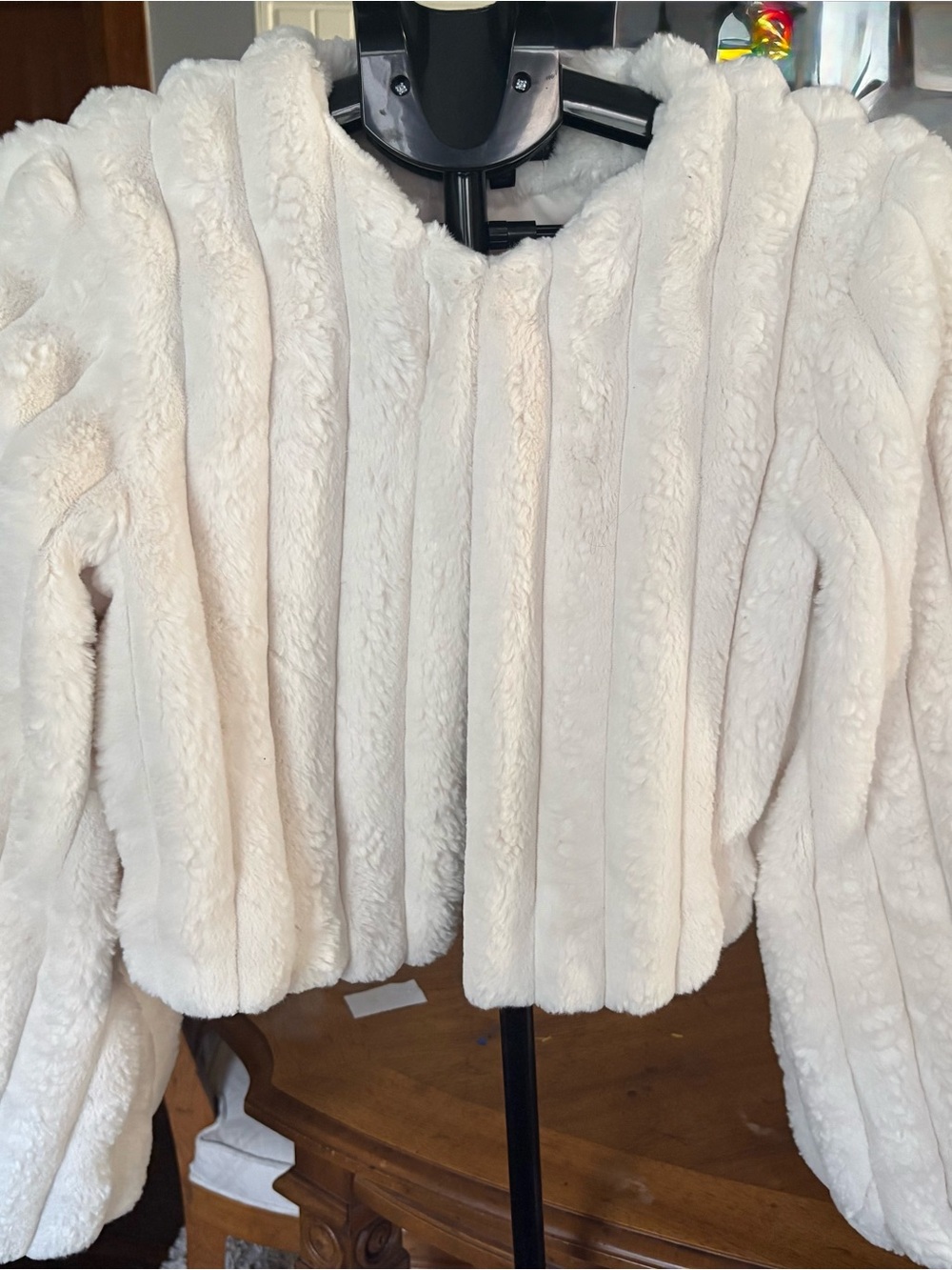 Joseph A. Women’s Small Ivory Faux Fur Cropped Jacket Plush Textured Coat